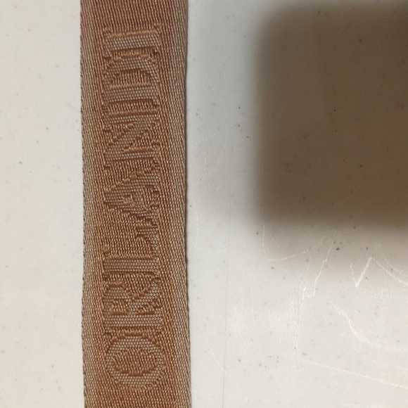 Upgrade Your Style with the Orlandi Valentino Crossbody Bag - Vegan Leather - Picture 8 of 14